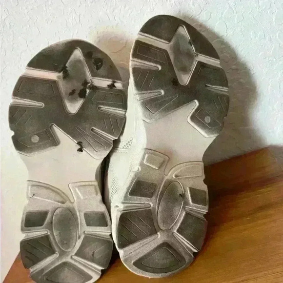 STEVE MADDEN CLYDIE SNEAKERS BEIGE SIZE 7.5 - Picture 12 of 12